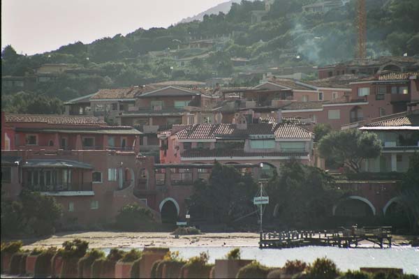 Am Strand von Porto Cervo im Januar